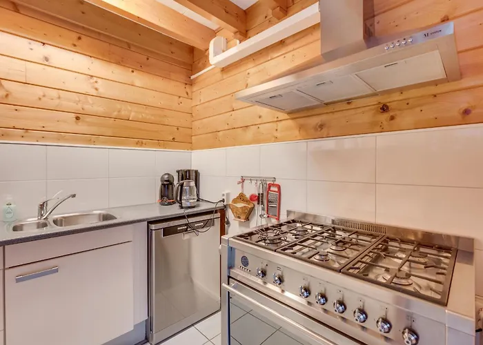 Ride By The Sea Guesthouse